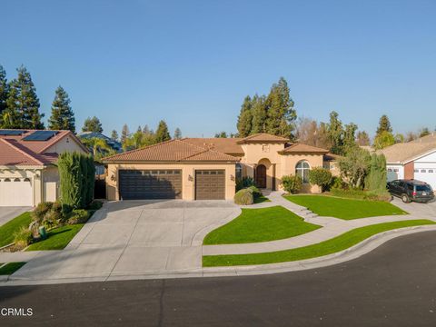Photo of 9908 Skiles Drive, Bakersfield, CA 93311 (MLS # V1-33915)
