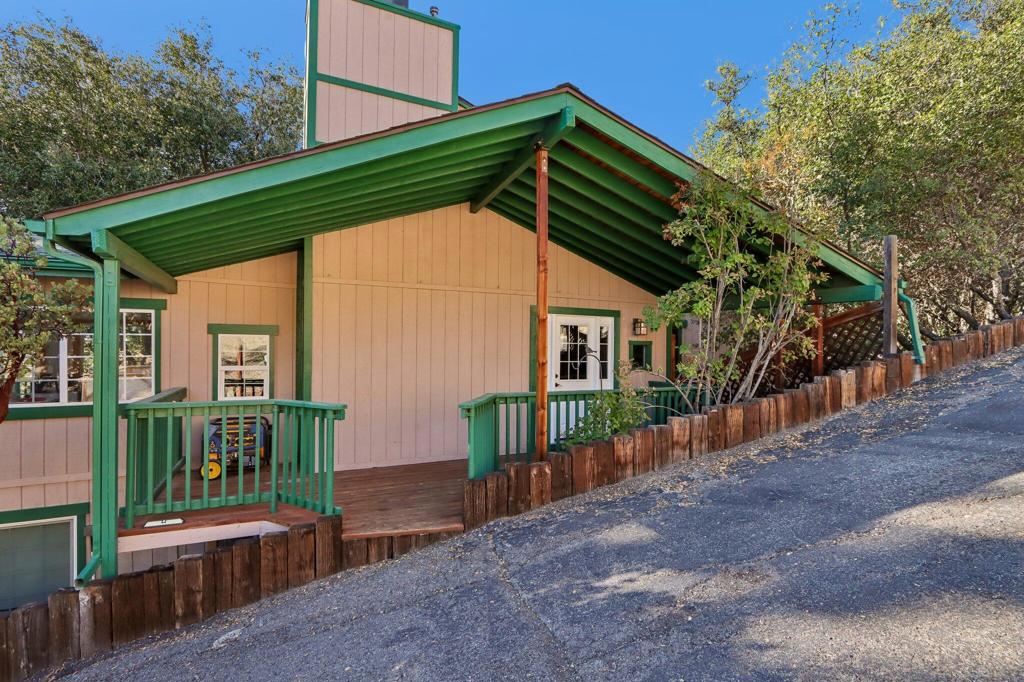 27225 Bluegrass Court