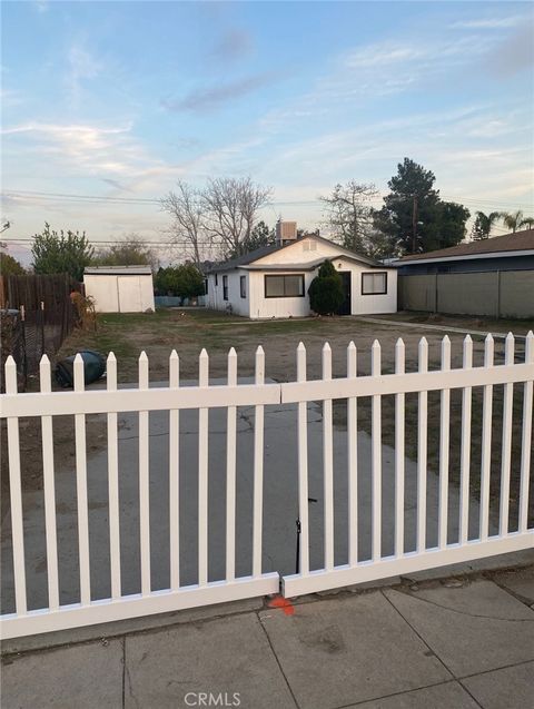 Photo of 974 Sperry Dr, Colton, CA 92324 (MLS # IG26033849)