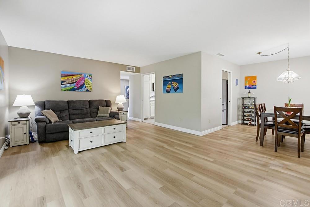 17439 Plaza Otonal