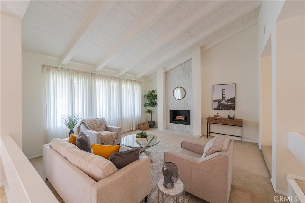 30243 Avenida Selecta