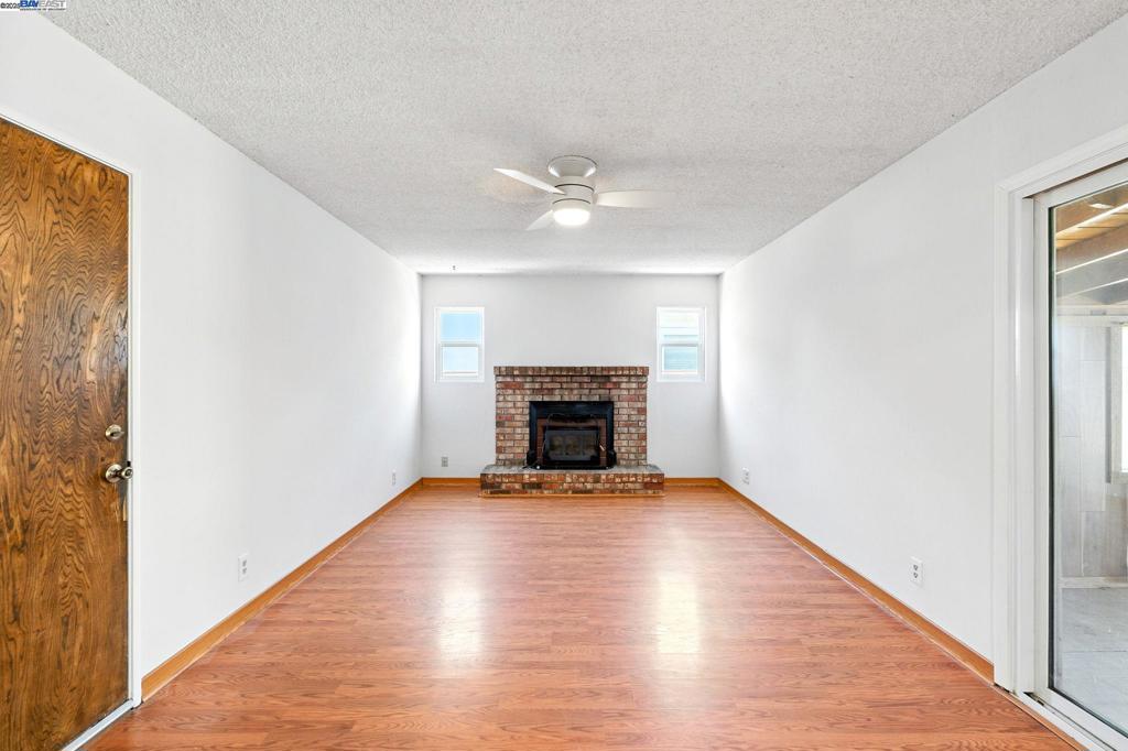 BRENTWOOD - Residential