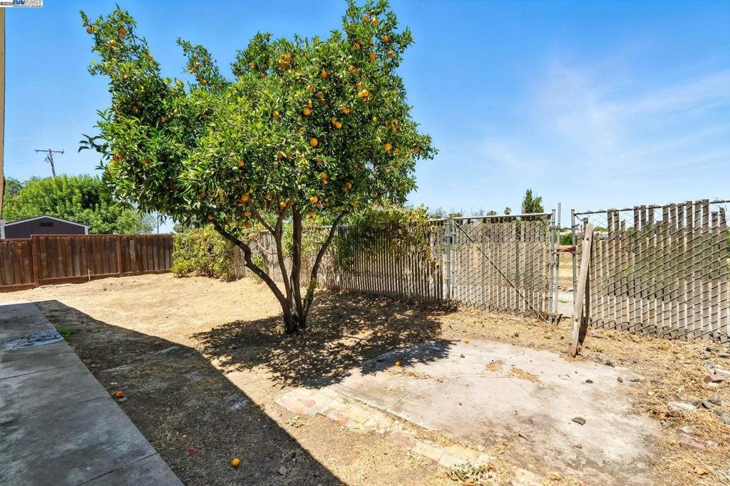 BRENTWOOD - Residential