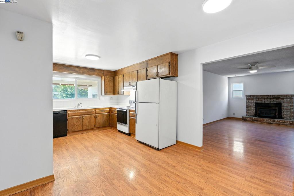 BRENTWOOD - Residential