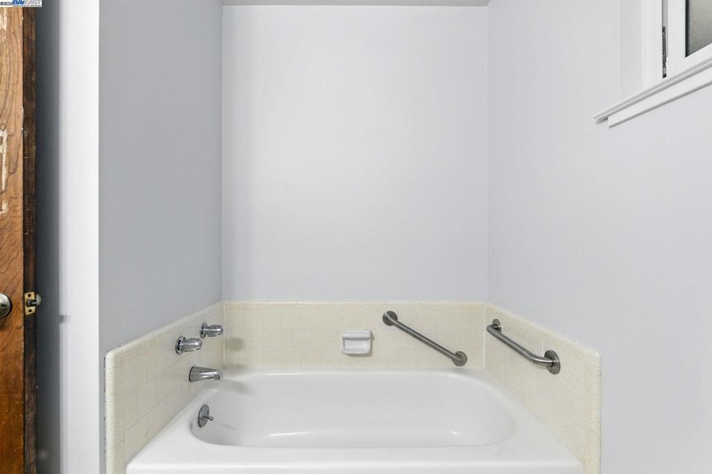BRENTWOOD - Residential