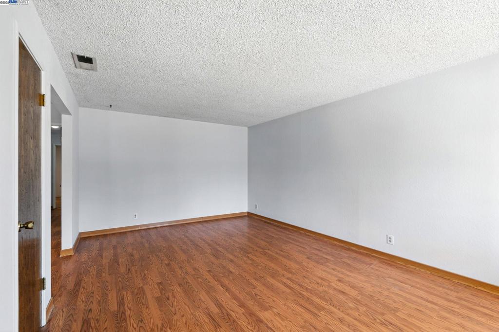 BRENTWOOD - Residential