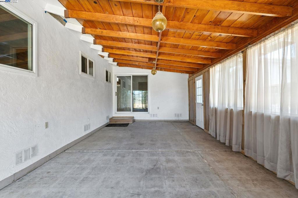 BRENTWOOD - Residential