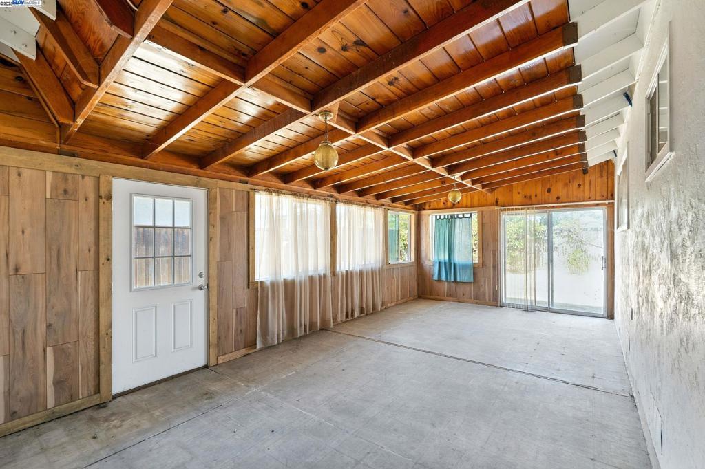 BRENTWOOD - Residential