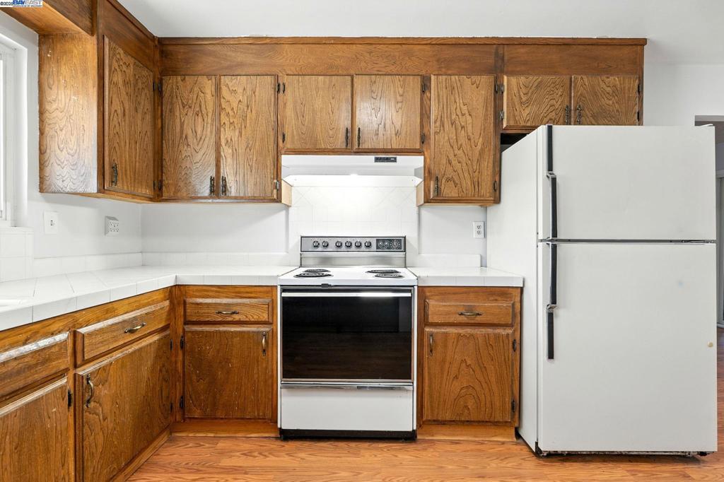 BRENTWOOD - Residential