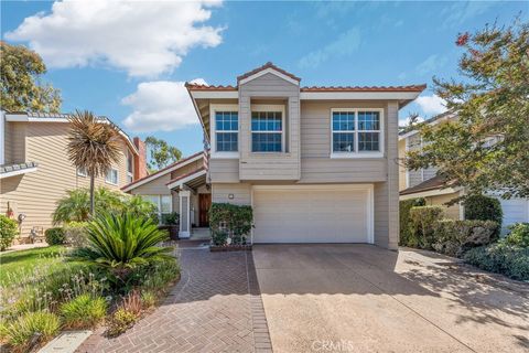 Photo of 11 Recodo, Irvine, CA 92620 (MLS # CV25226523) Photo of 11 Recodo, Irvine, CA 92620 (MLS # CV25226523)