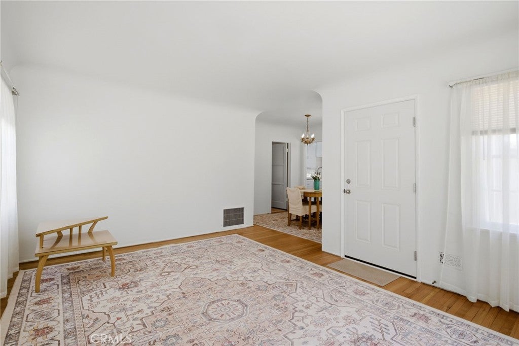 3857 N Sierra