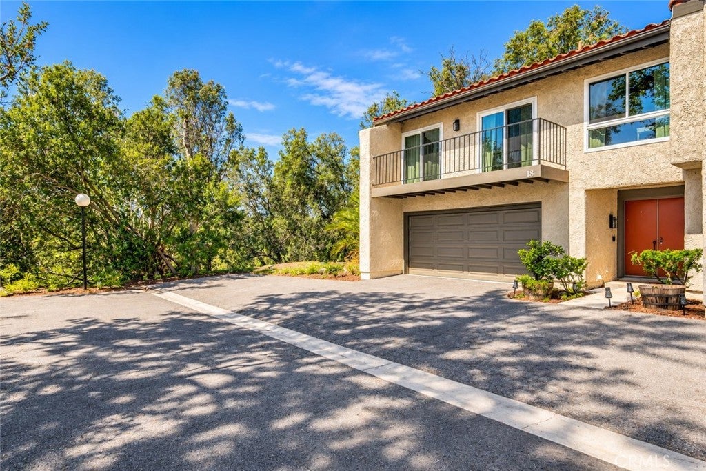 19565 Rinaldi Street 18