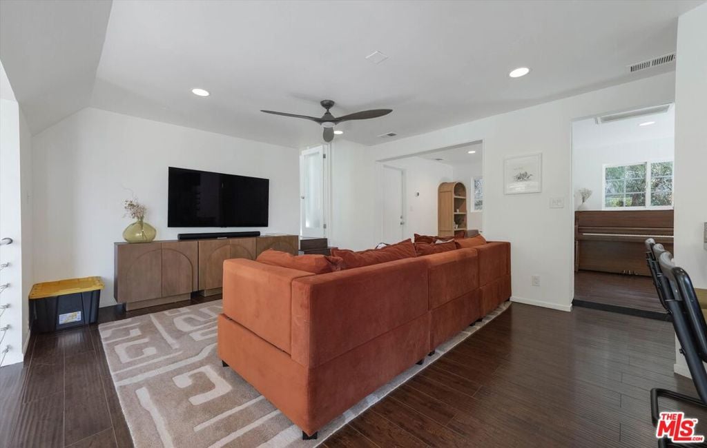 1784 N Orange Grove Avenue, Los Angeles CA 90046