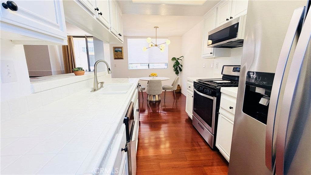 28004 S Western 102