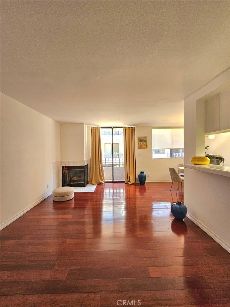28004 S Western 102