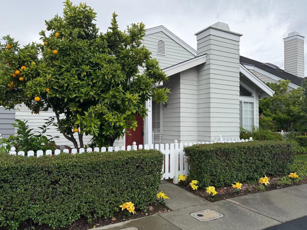 326 Commander Lane