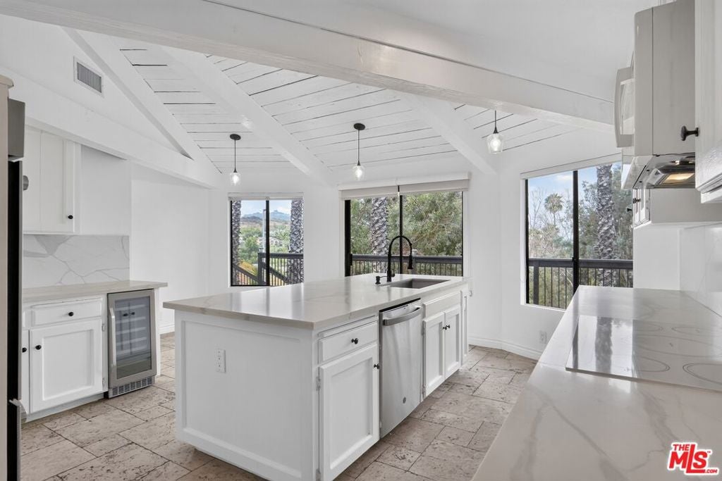 3342 White Hawk Road
