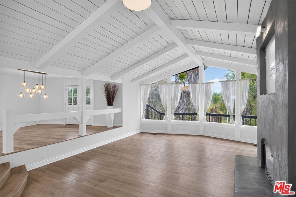 3342 White Hawk Road
