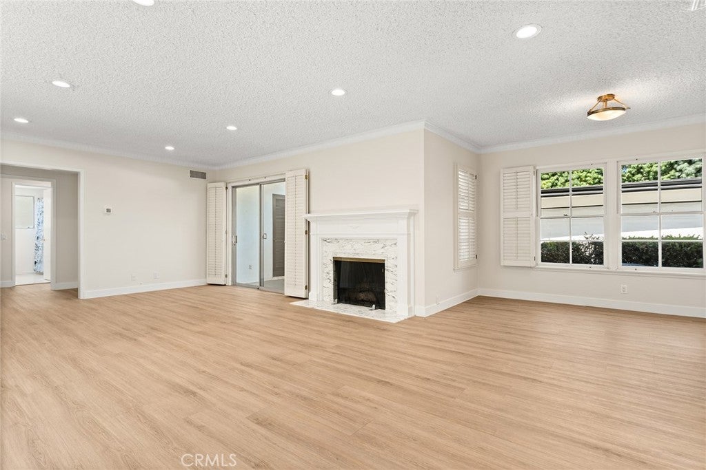 681 S Orange Grove 3