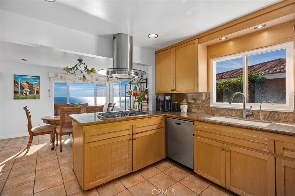 2 N Vista De La Luna, Laguna Beach CA 92651 - Photo 18