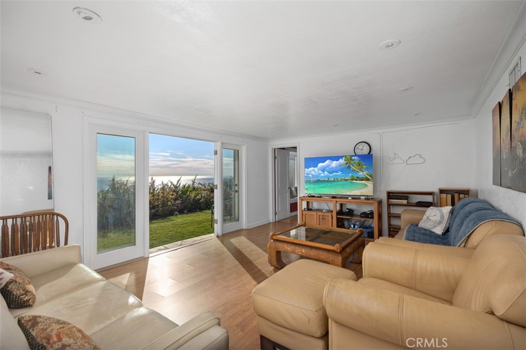 2 N Vista De La Luna, Laguna Beach CA 92651 - Photo 31