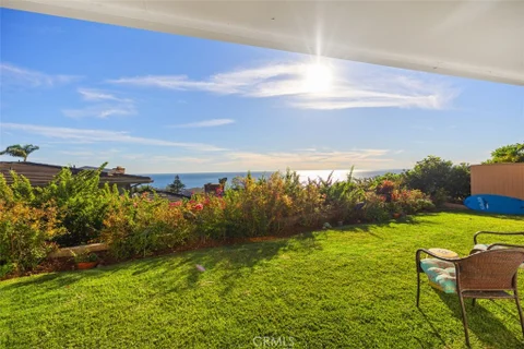 2 N Vista De La Luna, Laguna Beach, CA 92651 - MLS#: LG26007209