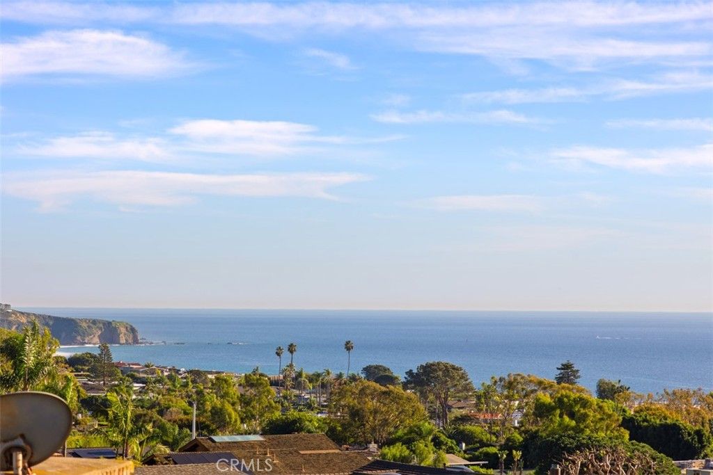 Photo of 2 N Vista De La Luna, Laguna Beach, CA 92651 (MLS # LG26007209)