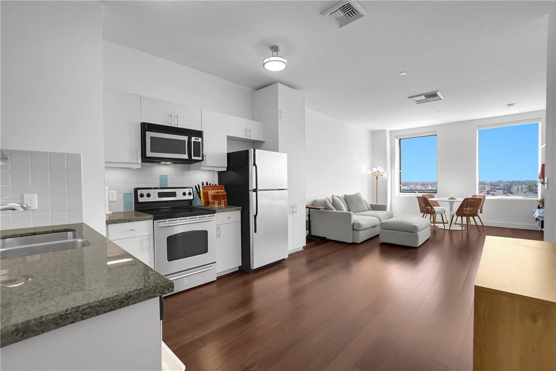 Properties 2 3810 Wilshire Boulevard 1009