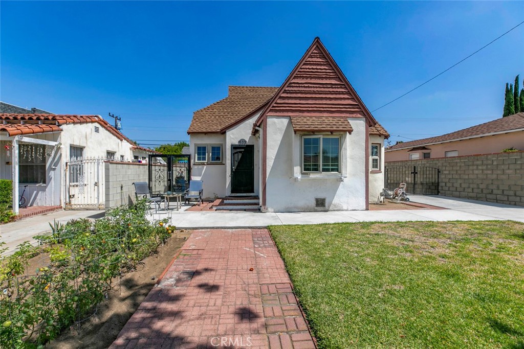 Charming Tudor home in prime Glendale. Two bed & 1bath with 1110 sq ft of living space on a 6117 lot size. Featuring a bright and cozy layout, a converted garage perfect as a rec. room or bonus space (unpermitted), a long driveway with ample parking and lush private backyard ideal for entertaining. GLR4 zoning, great potential for future development or investment opportunities.
