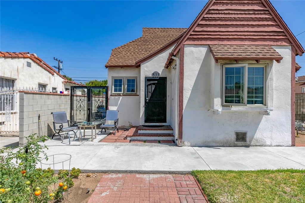 533 Hawthorne Street, Glendale CA 91204