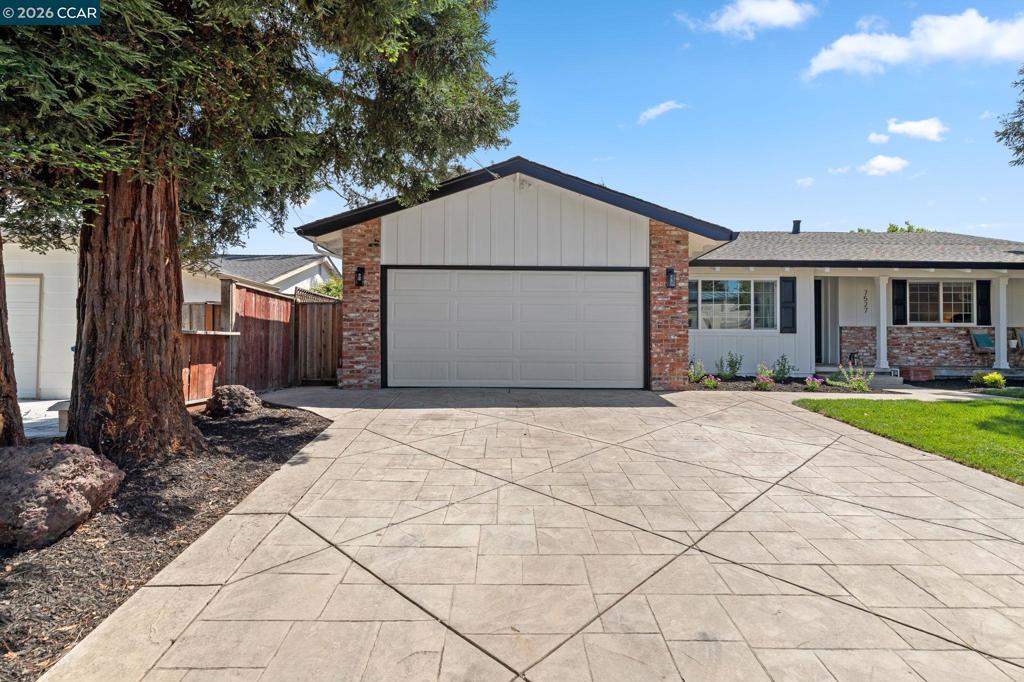 7527 Blue Fox Way