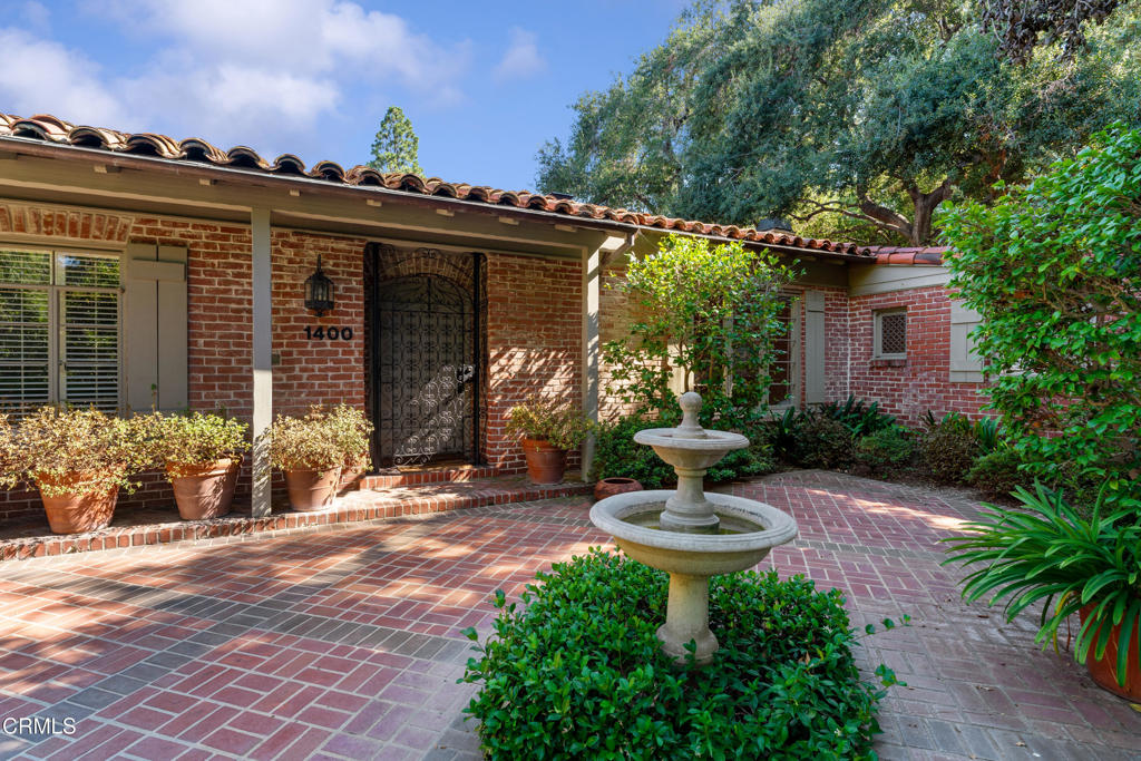Properties 2 1400 Pasqualito Drive