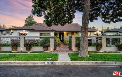 19120 Hartland Street Reseda CA 91335