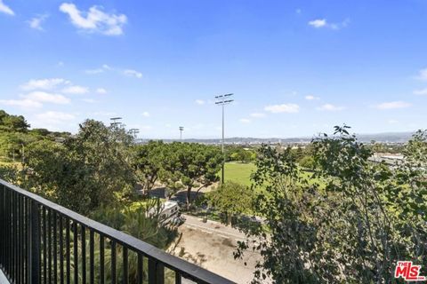 4749 Don Ricardo Drive Los Angeles CA 90008