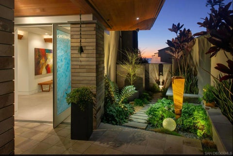 Tiny photo for 1956 Seaview Ave, Del Mar, CA 92014 (MLS # 260017840SD)