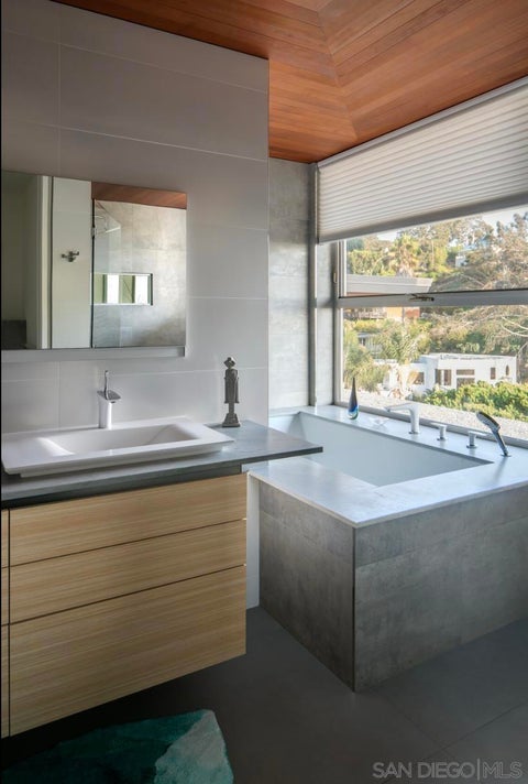 Tiny photo for 1956 Seaview Ave, Del Mar, CA 92014 (MLS # 260017840SD)