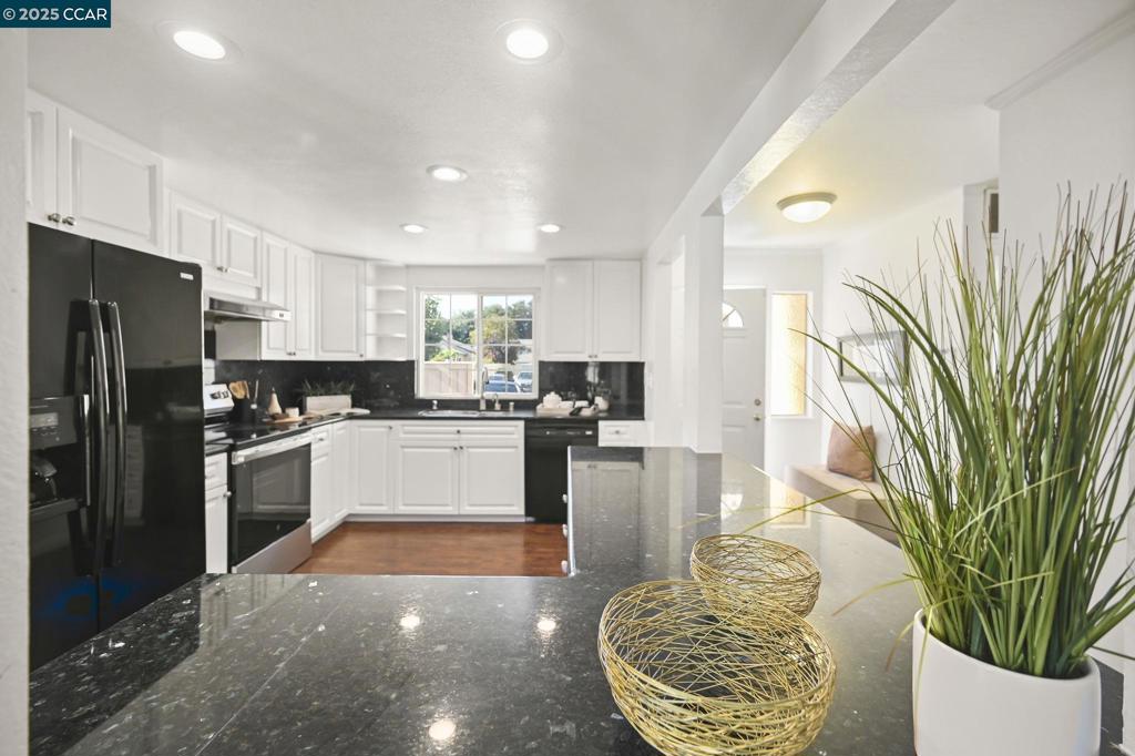 BANCROFT VILLAGE - Residential