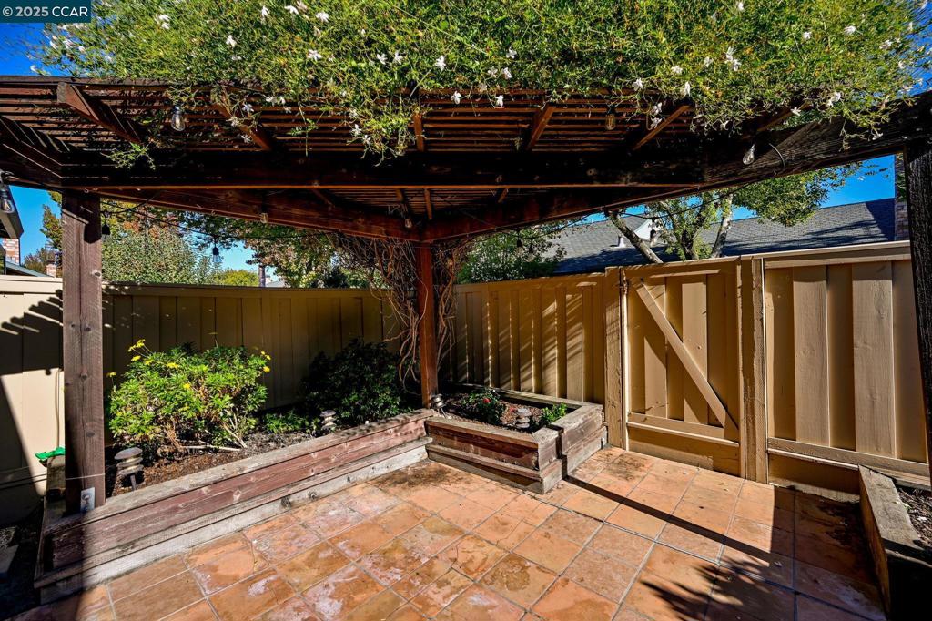 BANCROFT VILLAGE - Residential