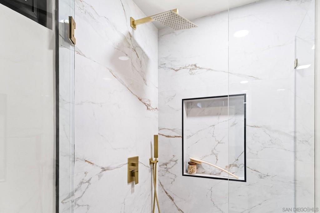 Del Mar - Residential