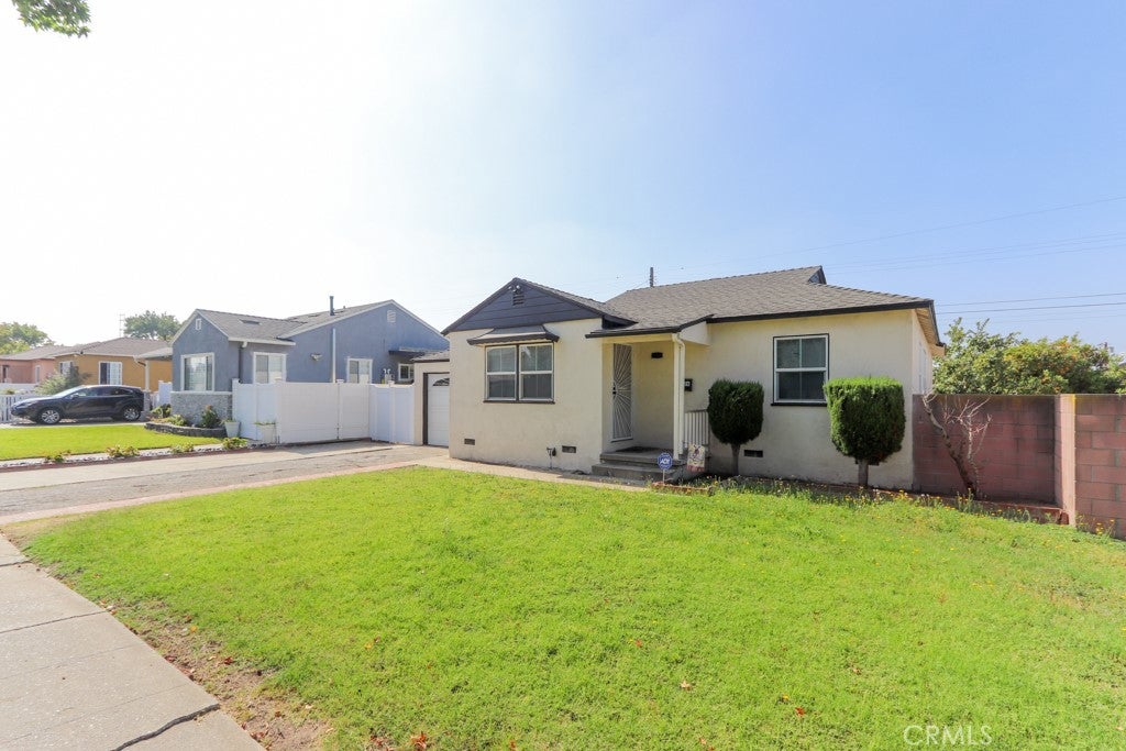 726 W 147th ST, Gardena CA 90247