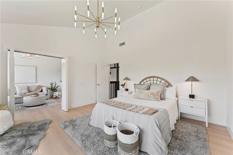 Tiny photo for 543 E Mariposa Dr, Redlands, CA 92373 (MLS # OC26049499)