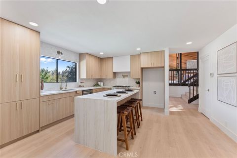 Tiny photo for 543 E Mariposa Dr, Redlands, CA 92373 (MLS # OC26049499)