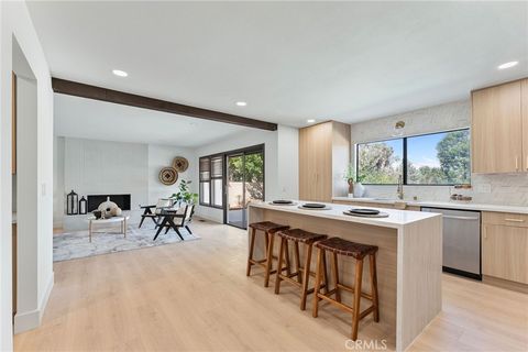 Tiny photo for 543 E Mariposa Dr, Redlands, CA 92373 (MLS # OC26049499)