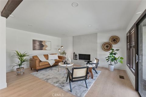 Tiny photo for 543 E Mariposa Dr, Redlands, CA 92373 (MLS # OC26049499)