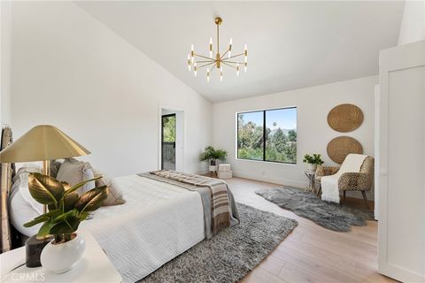 Tiny photo for 543 E Mariposa Dr, Redlands, CA 92373 (MLS # OC26049499)