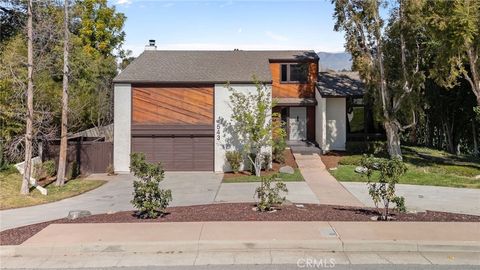 Tiny photo for 543 E Mariposa Dr, Redlands, CA 92373 (MLS # OC26049499)