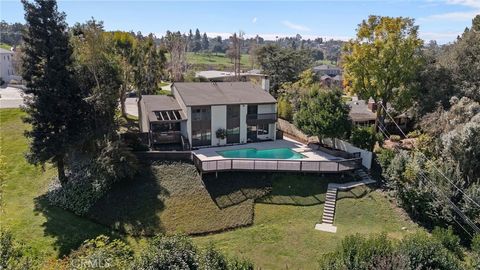 Tiny photo for 543 E Mariposa Dr, Redlands, CA 92373 (MLS # OC26049499)