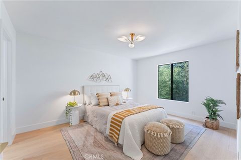 Tiny photo for 543 E Mariposa Dr, Redlands, CA 92373 (MLS # OC26049499)