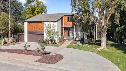 Tiny photo for 543 E Mariposa Dr, Redlands, CA 92373 (MLS # OC26049499)