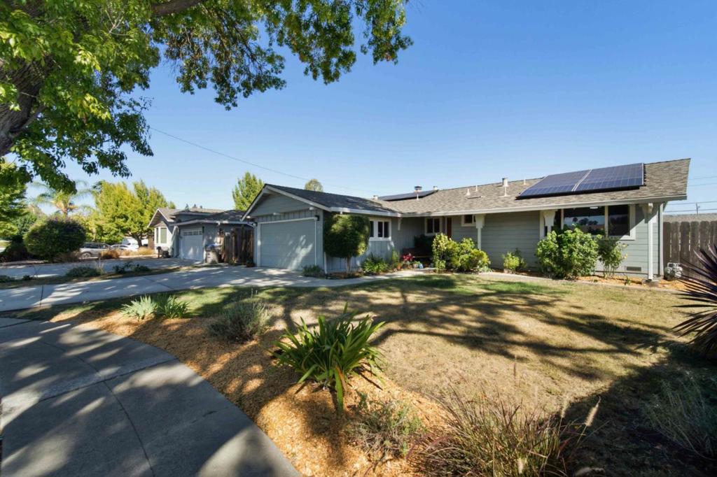 623 Seneca Court